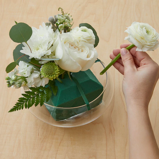 Care tips for Floral Arrangements in Floral Foam I Thinkflorist 
